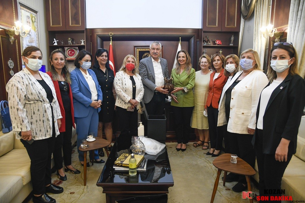 Eşit toplum için iş birliği yapılacak:CHP Kadın Kolları Genel Başkanı Aylin Nazlıaka, Başkan Zeydan Karalar’ı ziyaret etti.