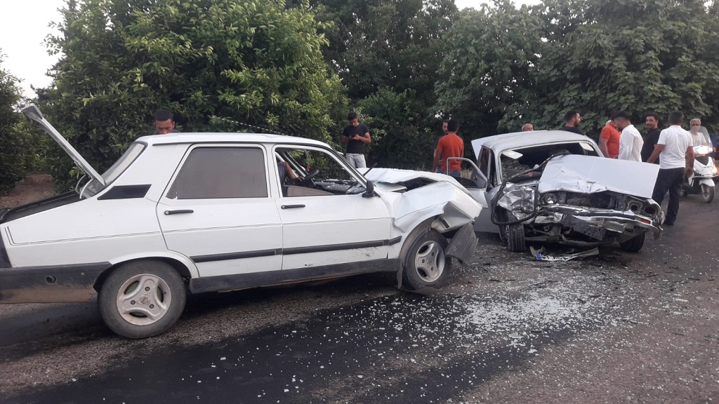 Kozan’daki trafik kazasında 2 kişi yaralandı