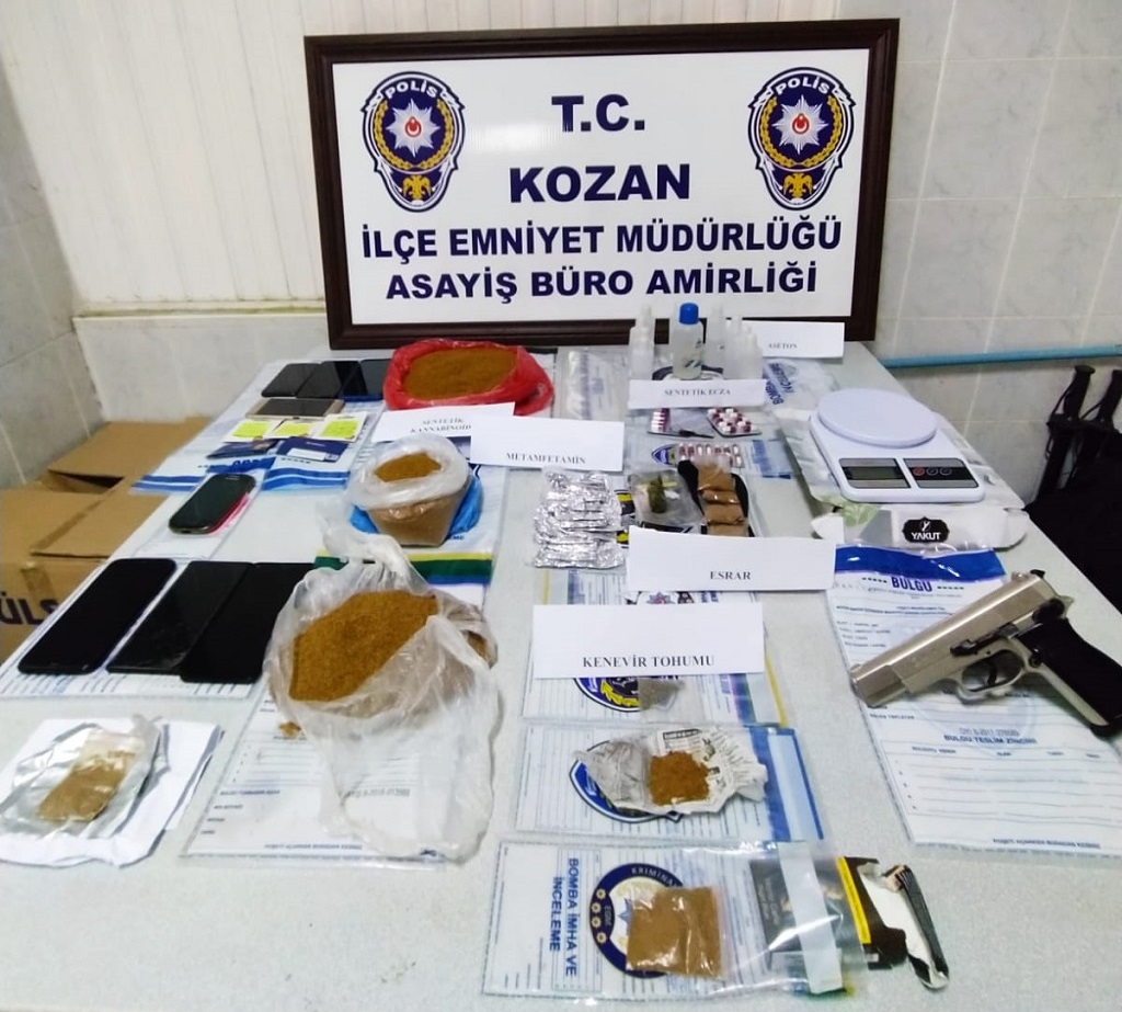 Kozan’da şafak operasyonuna 9 gözaltı