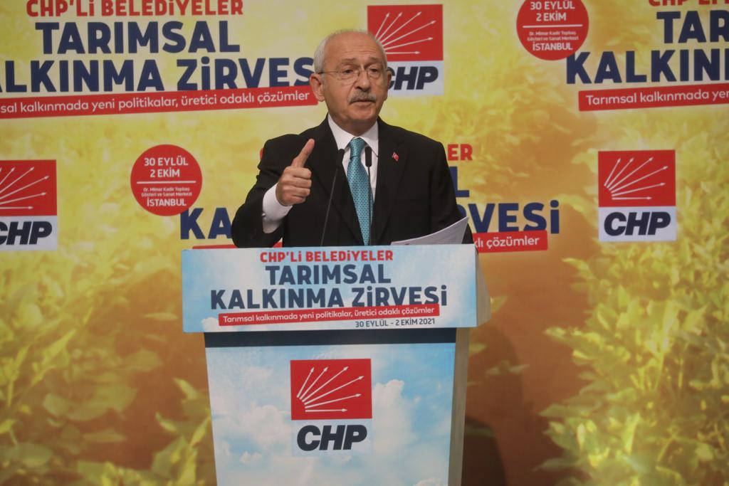 Adana standında Genel Başkan Kemal Kılıçdardoğlu’na şalgam ikram edildi