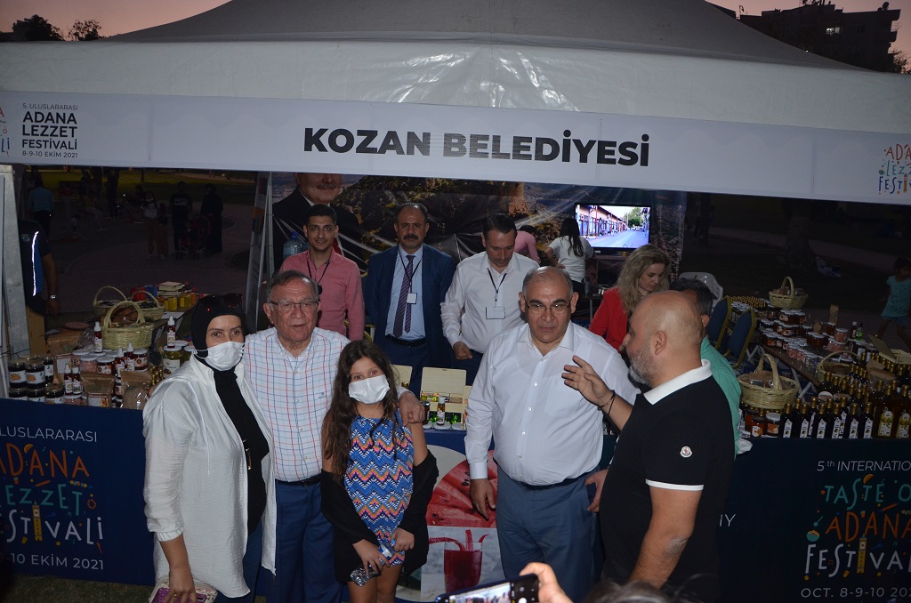 Kozan Belediyesi Lezzet Festivali'nde yöresel ürünler standı ile sahne aldı 