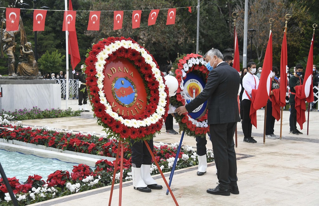Adana’da 10 Kasım hüznü ve saygısı yaşandı