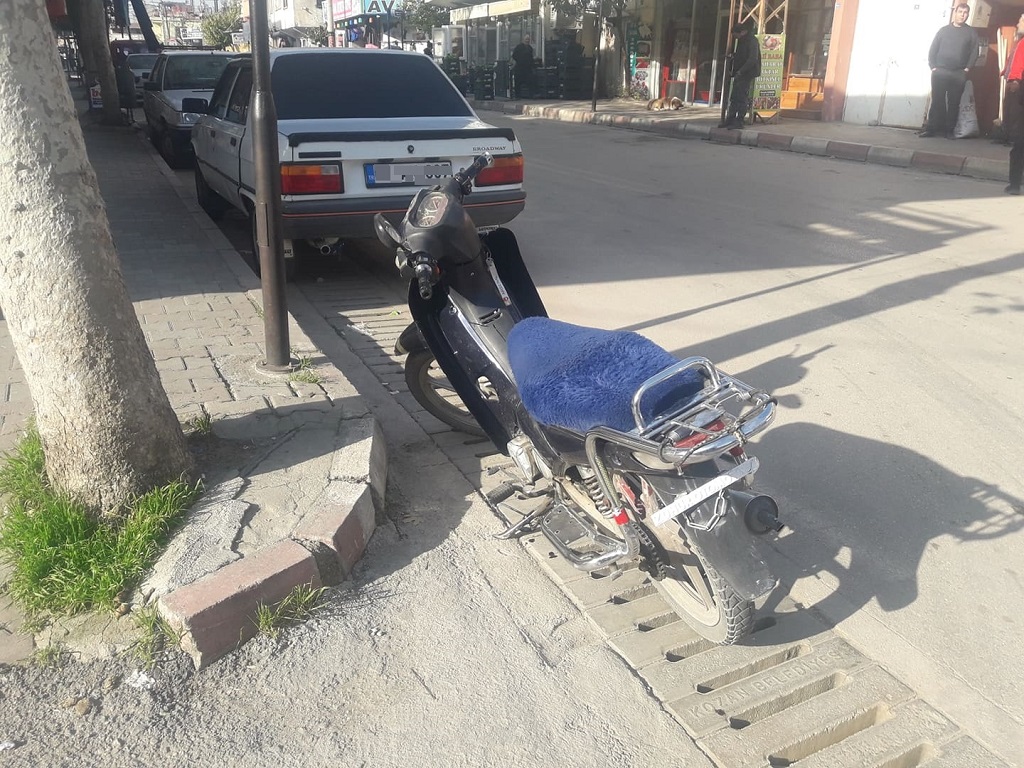Kozan’da Motosiklet sürücüsü yaralandı