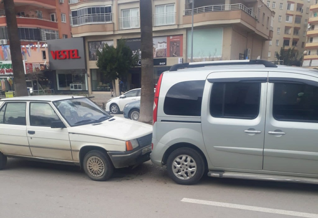 Kozan’da trafik  kazası 3 yaralı