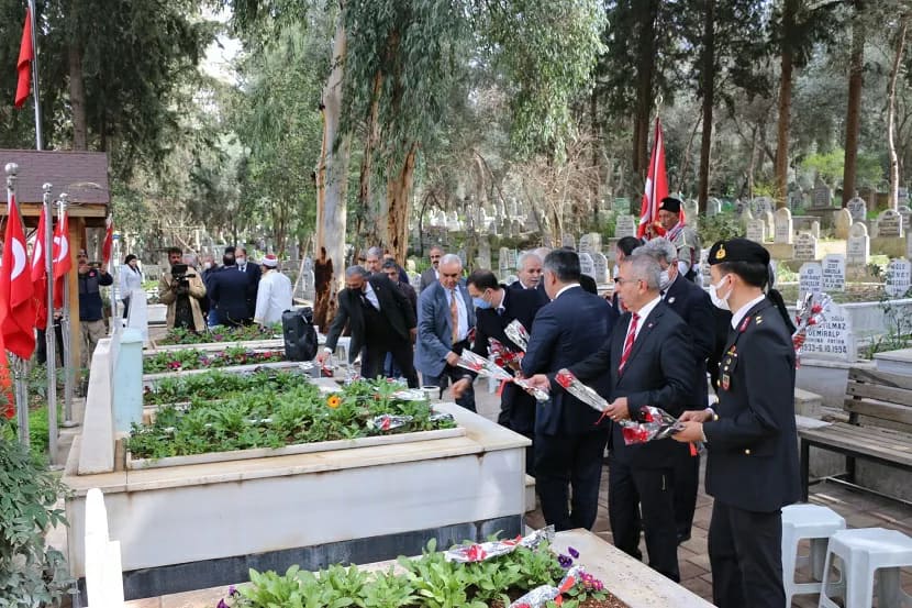 İlçemiz Kozan'da 18 Mart Çanakkale Şehitlerini Anma ve Deniz Zaferinin 107.yıldönümü münasebetiyle bir dizi etkinlik düzenlendi