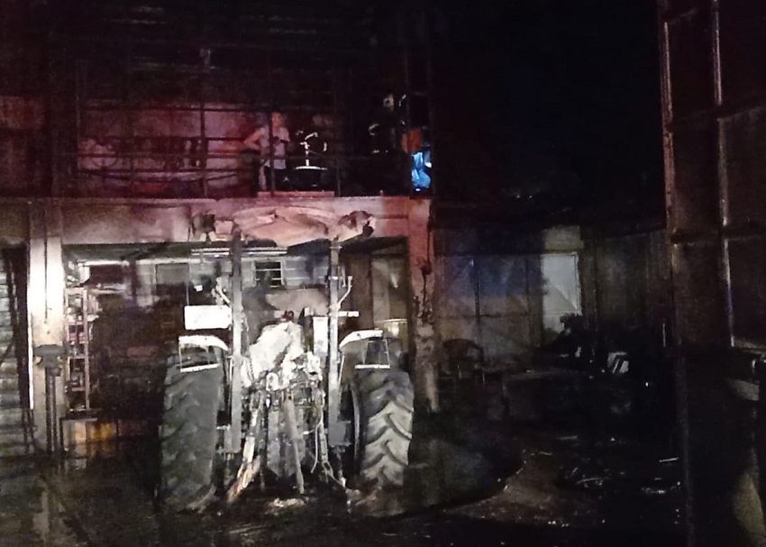 Traktör Tamir Atölyesinde Yangın Çıktı