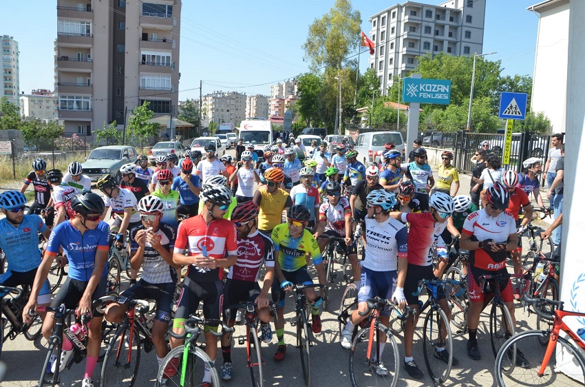 Kozan'da 80 Sporcunun katılımı ile Kurtuluş Bisiklet yarışları yapıldı