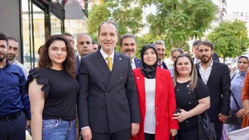 Erbakan Adana'da Partisinin İl Kongresine Katıldı