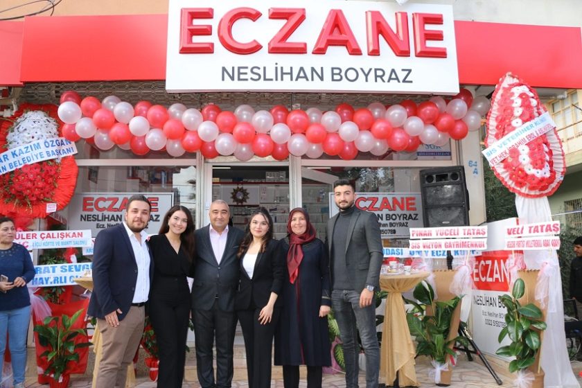 Kozan’ın 54. Eczanesi olan Neslihan Boyraz Eczanesi Açıldı.