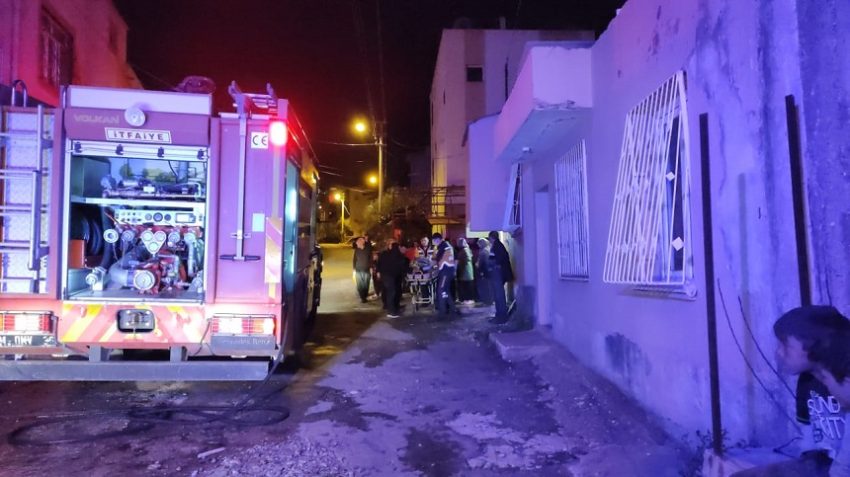 Kozan'da Yangın 1 Kişi Yaralandı
