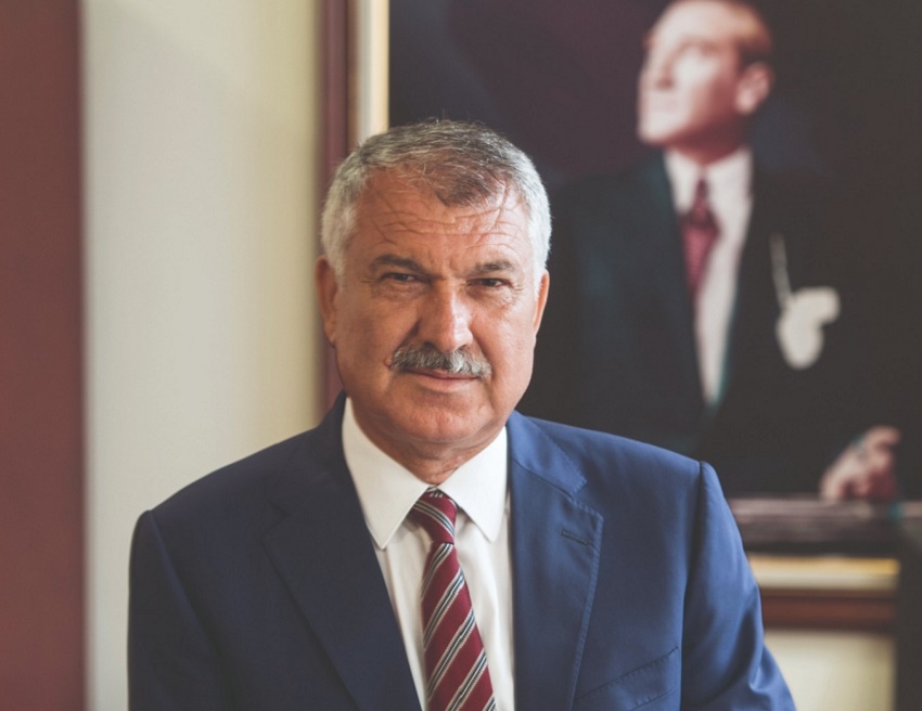 Adana Büyükşehir Belediye Başkanı Zeydan Karalar’dan Öğretmenler Günü Mesaj
