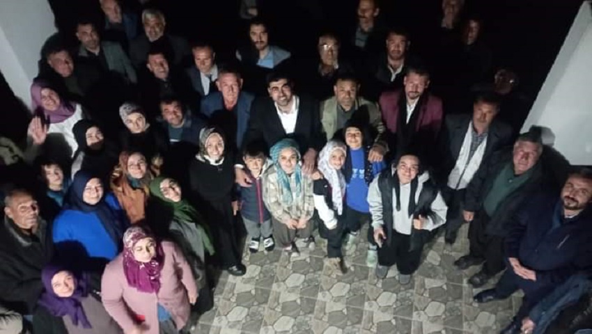 Kozan Belediye Başkan adayı Gürdal Topal mahalle gezilerine devam ediyor