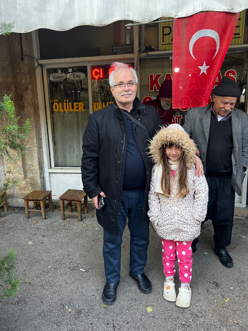Kozan Belediye Başkanı Kazım Özgan, esnafı ziyaret etti