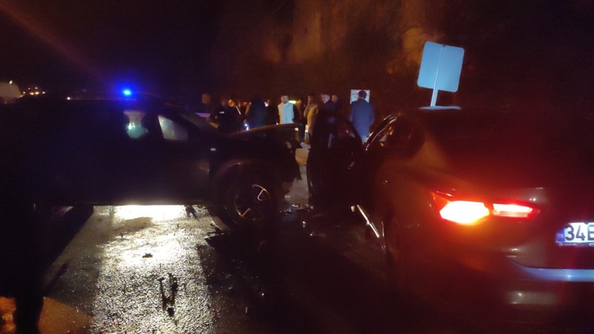 İlçemiz Kozan'da meydana gelen trafik kazasında 2 kişi yaralandı