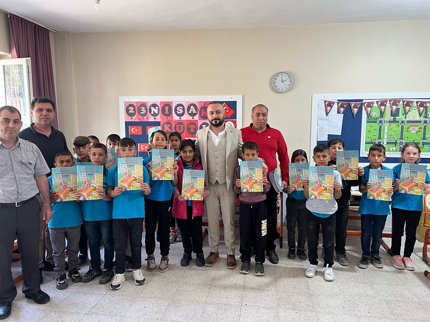 Genç İş İnsanı Yusuf Baysal'dan Köy Okullarındaki Çocuklara 23 Nisan Hediyesi