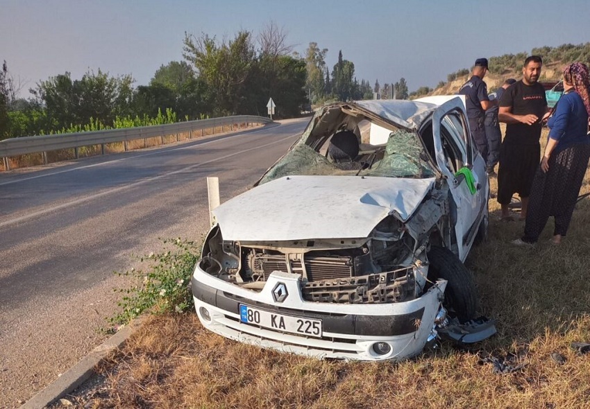 Kozan İmamoğlu Yolu Tırmıl Mevkiinde Trafik Kazası 6 Yaralı