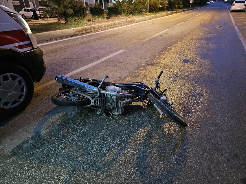 Kozan'da Trafik Kazasında 3 Kişi Yaralandı