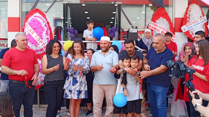 Masal Giyim Kozanda Yeni Yerinde  Görkemli Bir Törenle Açıldı