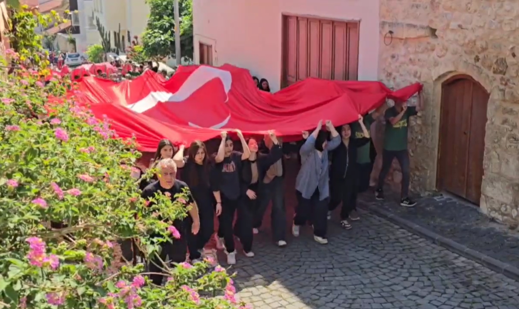 Kozan’da 19 Mayıs Coşkusu ve Anma Programı Düzenlendi