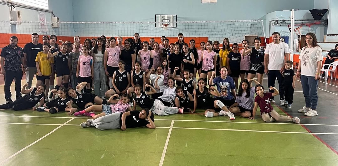 SİBANET KOZAN İMAMOĞLU, VOLEYBOL ALT YAPISINA YATIRIMLARINI SÜRDÜRÜYOR