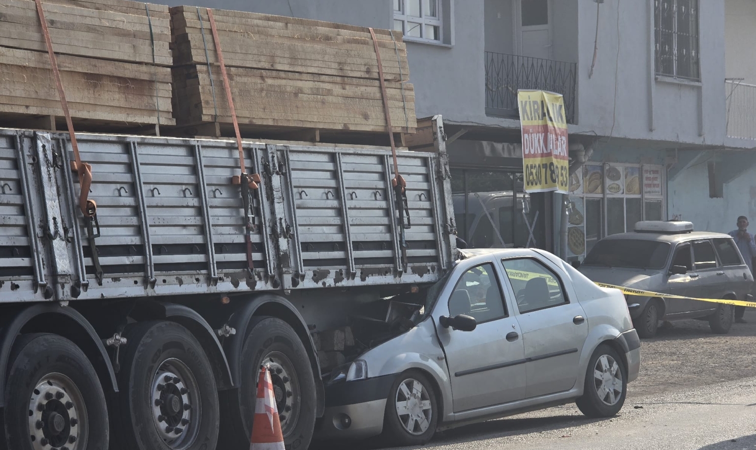 Kozan’da Trafik Kazası: 1 Ölü, 1 Yaralı