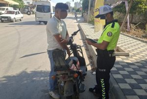 KOZAN’DA HUZUR OPERASYONLARI: SUÇLULAR YAKALANDI, UYUŞTURUCU VE SİLAHLAR ELE GEÇİRİLDİ