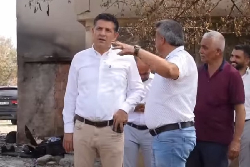 Kozan Belediye Başkanı Mustafa Atlı, Boztahta Mahallesi’nde Yangın Bölgesinde