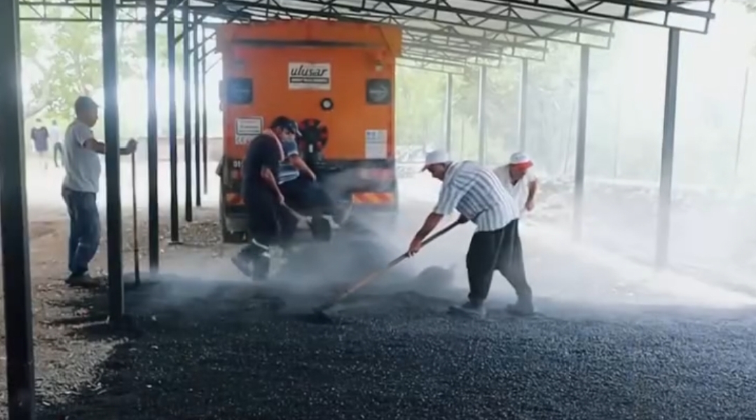Kozan Belediyesi’nden Akdam Bölgesine Yol Çalışması