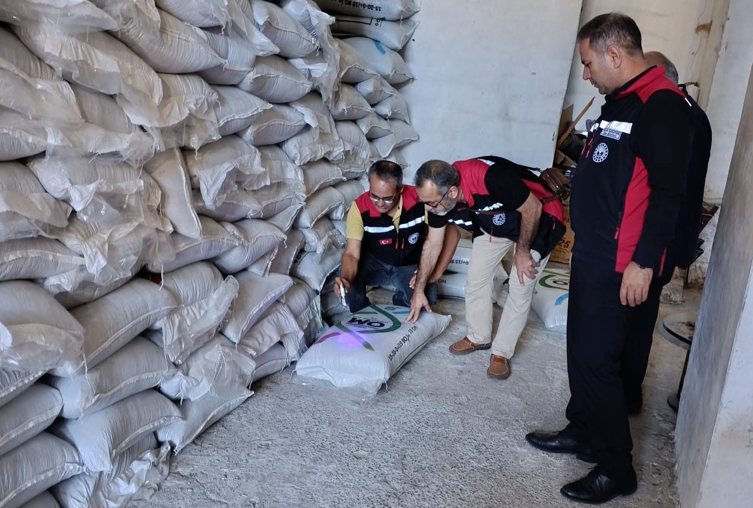 KOZAN’DA GÜBRE DENETİMLERİ DEVAM EDİYOR