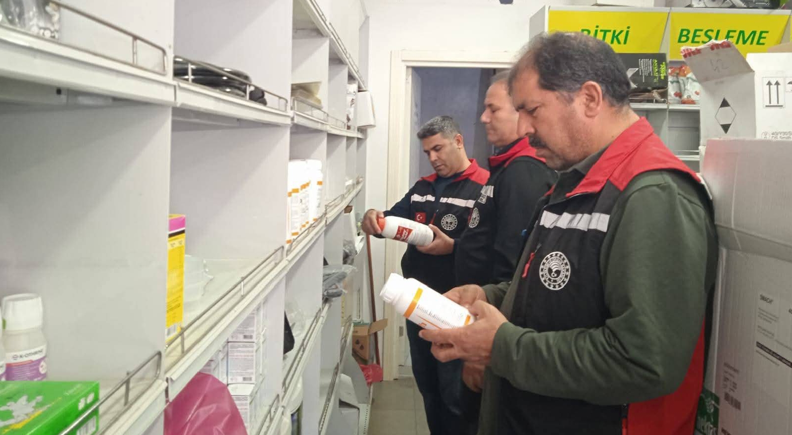 KOZAN’DA ZİRAİ İLAÇ BAYİLERİNE SIKI DENETİM