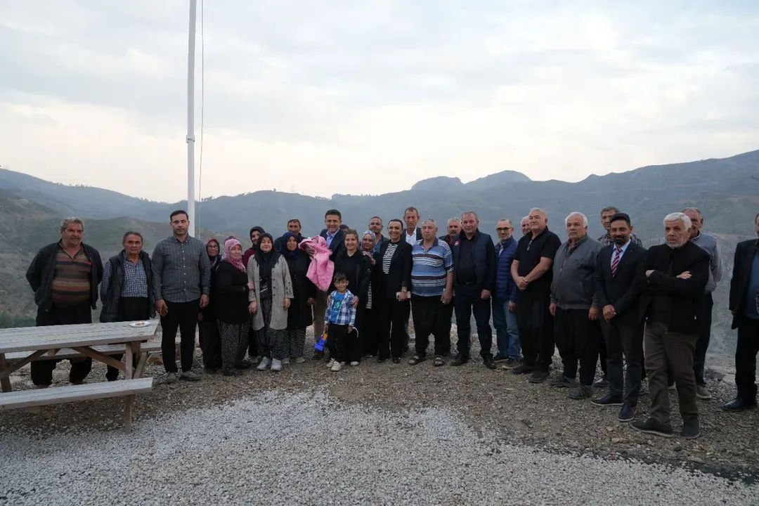 Kozan Belediye Başkanı Mustafa Atlı Toroslar’da Safran Hasadına Katıldı