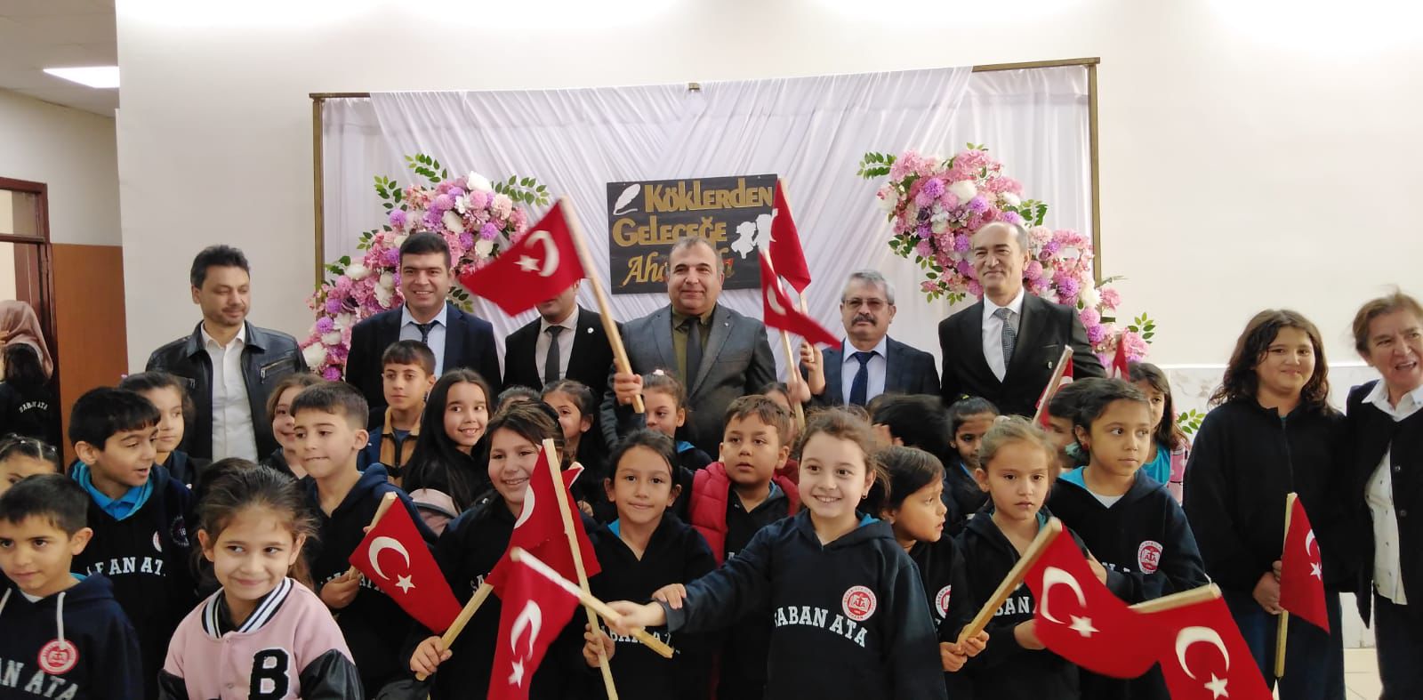 ŞABANATA İLKOKULU’NDA ÖĞRETMENLER GÜNÜNDE ANLAMLI BULUŞMA