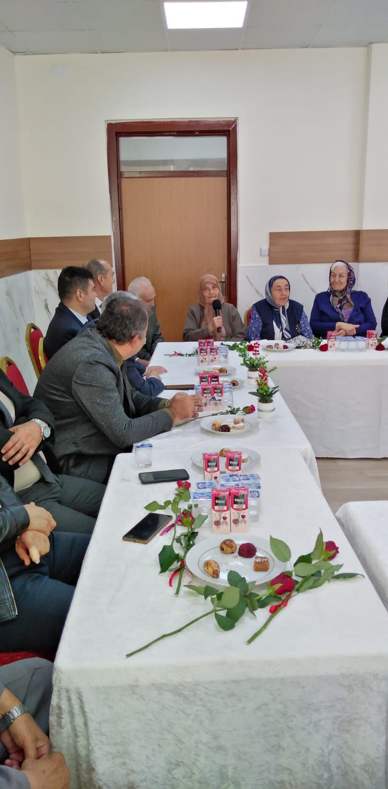 ŞABANATA İLKOKULU’NDA ÖĞRETMENLER GÜNÜNDE ANLAMLI BULUŞMA