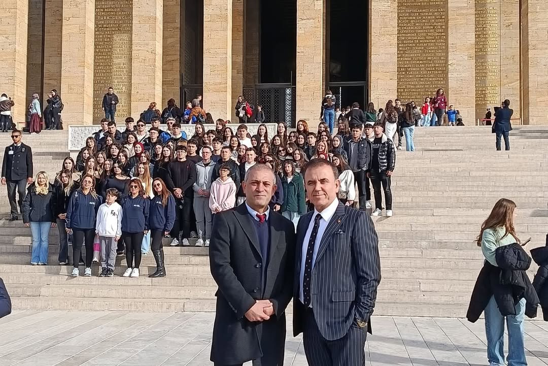Kozan Belediyemizin onculugunde Nihat Atli Egitim Kurumu ogrencilerinin katilimiyla gerceklesti 6