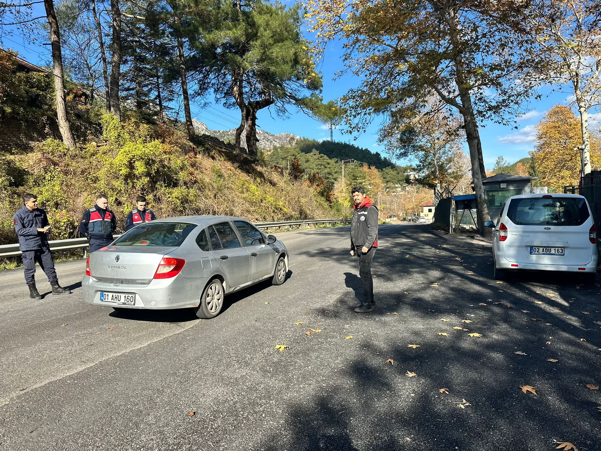 KOZAN’DA YOL KONTROLLERİ VE HAYVAN PAZARI DENETİMLERİ DEVAM EDİYOR
