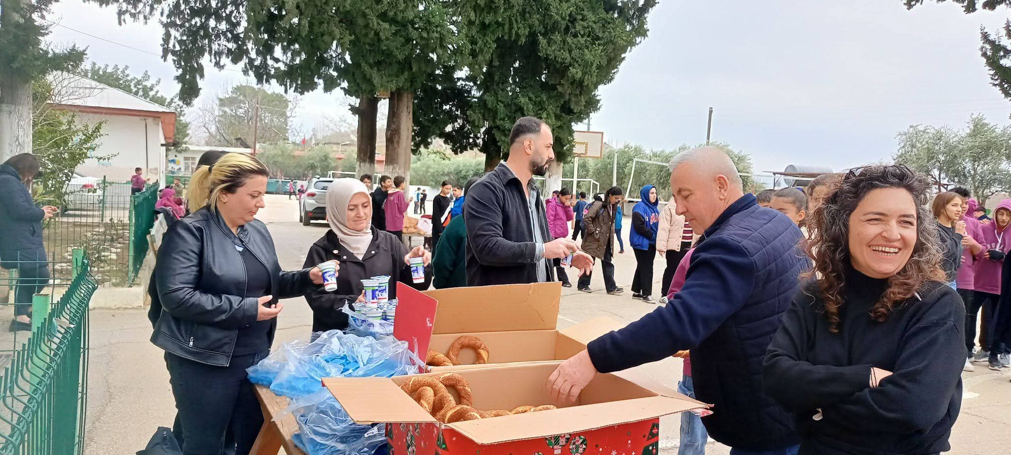 KOZAN’DA ŞEHİTLER İÇİN ANLAMLI İKRAM