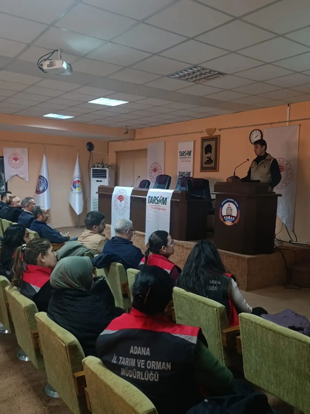 KOZAN’DA ÇİFTÇİLERE TARIM SİGORTALARI EĞİTİMİ