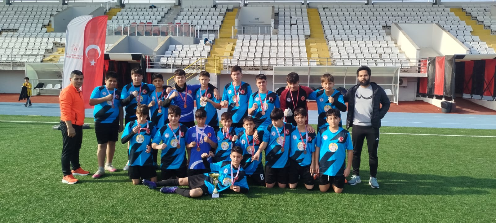 KOZAN’DA OKUL SPORLARI FUTBOL HEYECANI SONA ERDİ