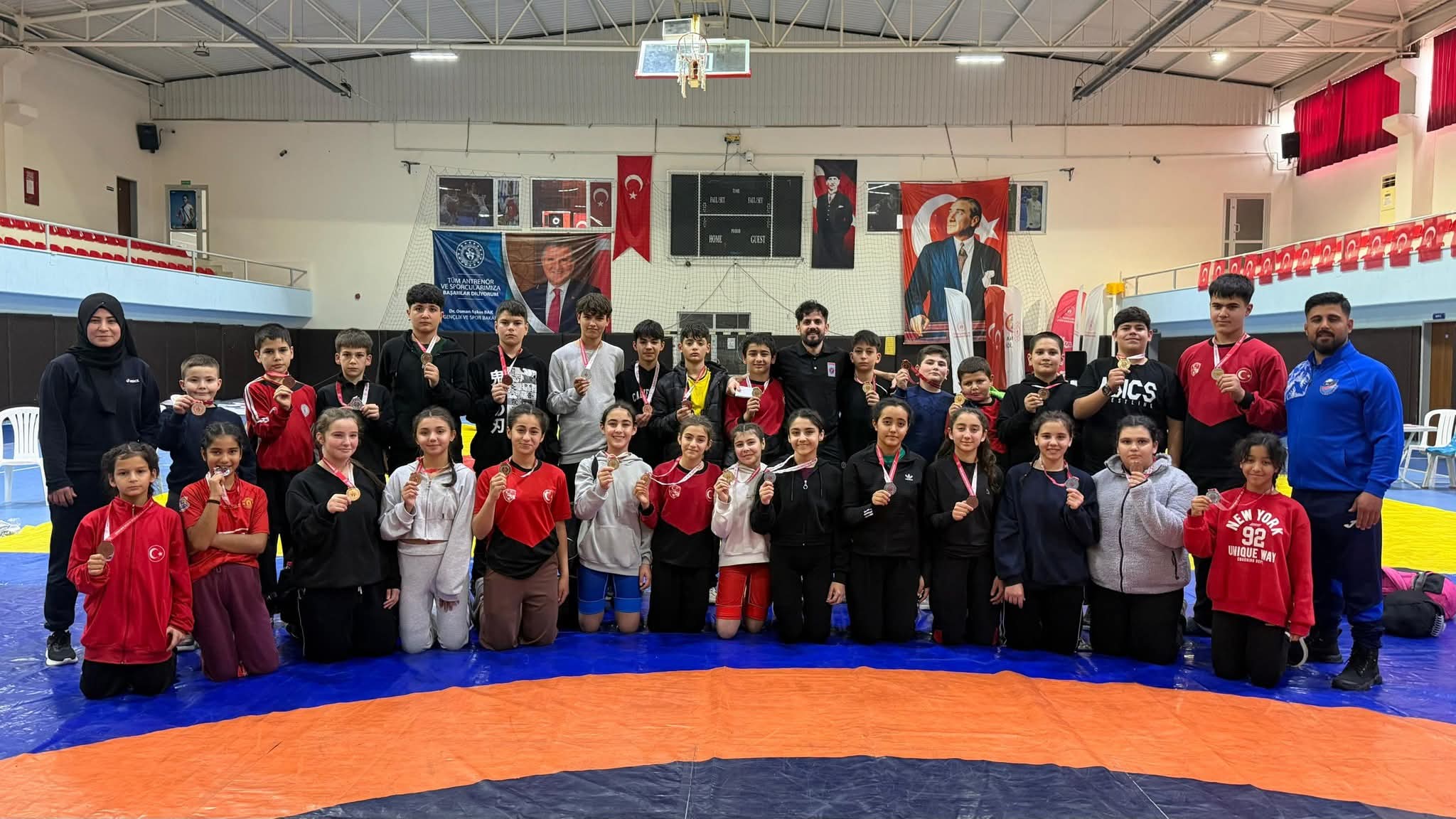 Okul Sporları Yıldız Erkekler Güreş Müsabakalarında Adana İl Şampiyonluğu Gururu