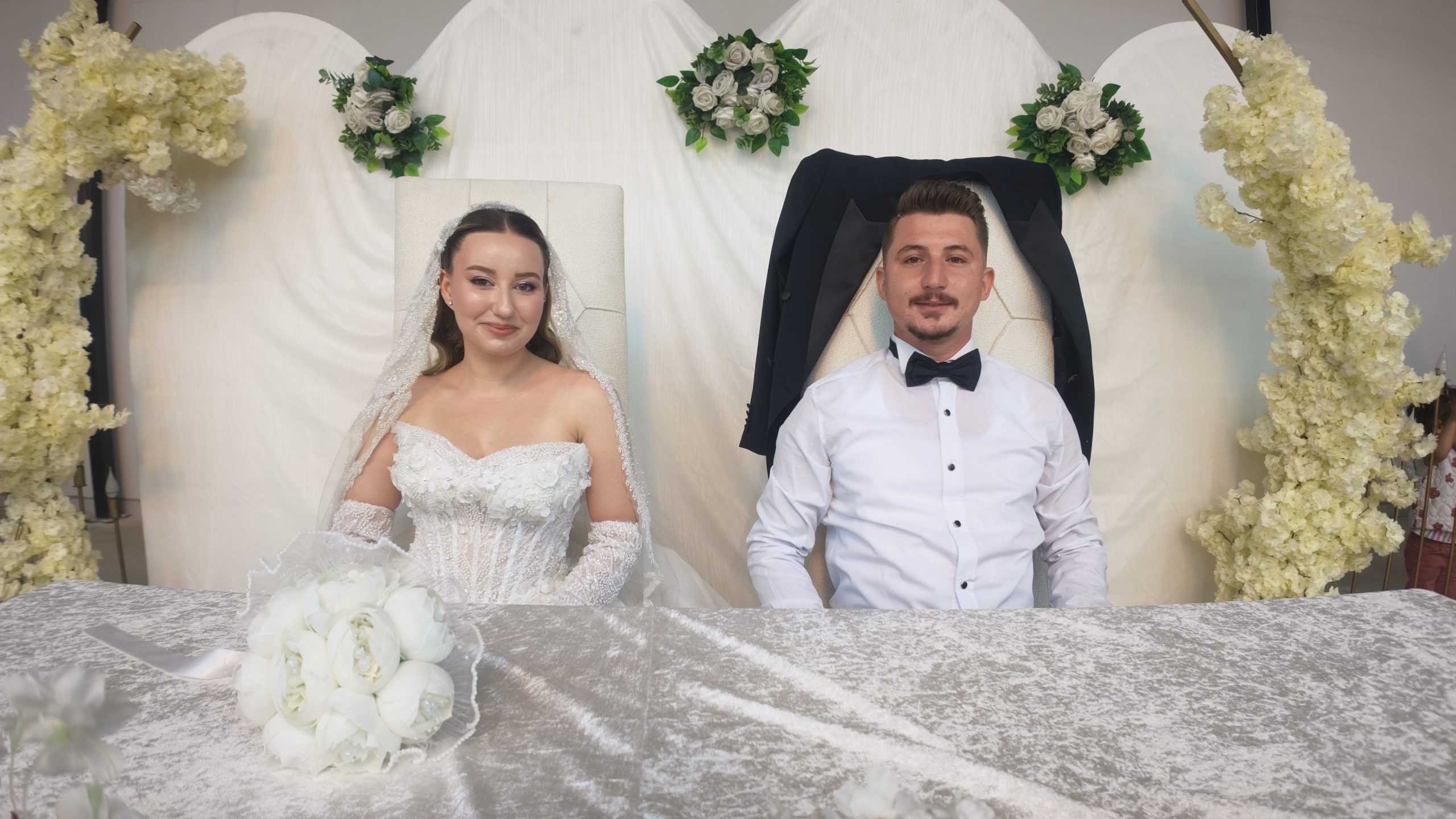 NERİMAN İLE SERKAN DÜNYA EVİNE GİRDİ